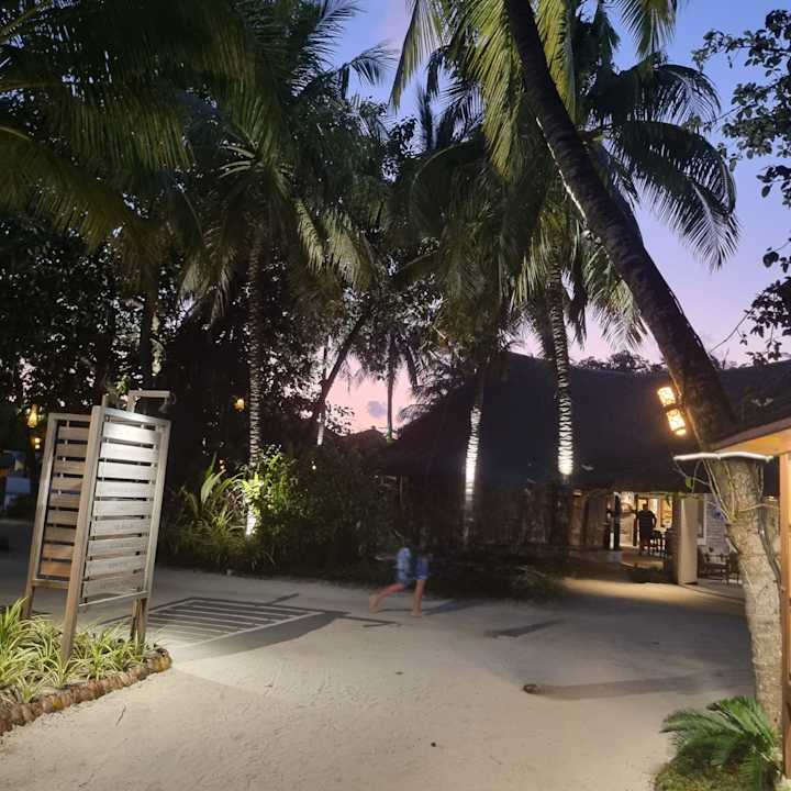 Lobby Kuredu Island Resort & Spa