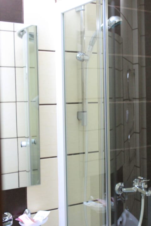 Стандарт, душевая. Hotel Robinzon