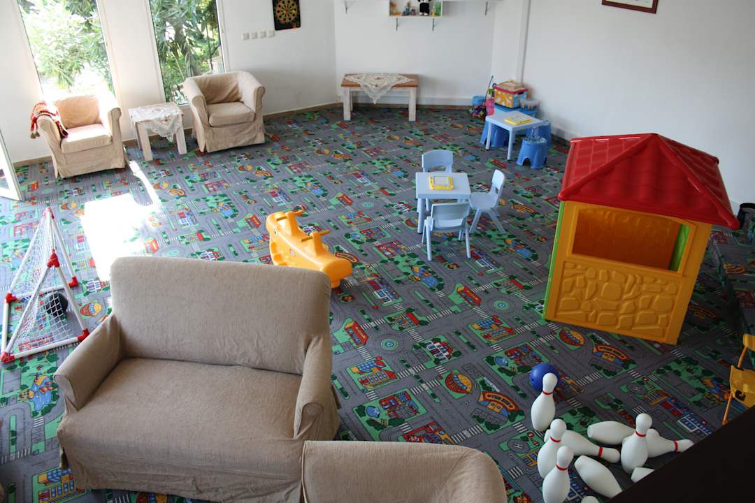 Play room for child Gündem Resort Hotel