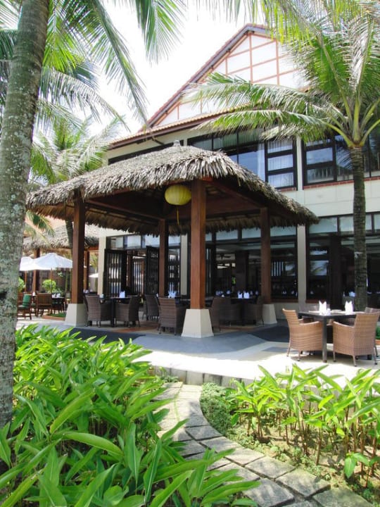 Frühstücks-Terrasse / Restaurant Golden Sand Resort and Spa Hoi An