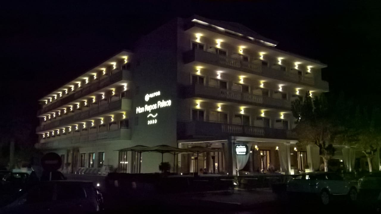 Außenansicht Mon Repos Palace - Adults only