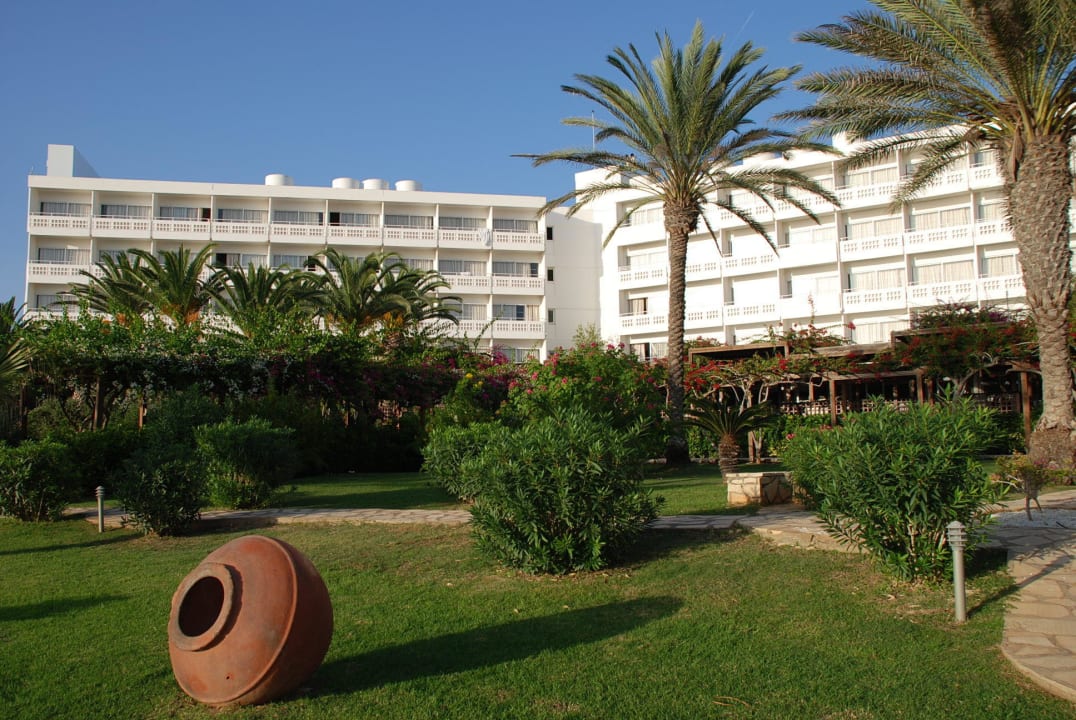 Parkanlage Hotel Nissi Beach Resort