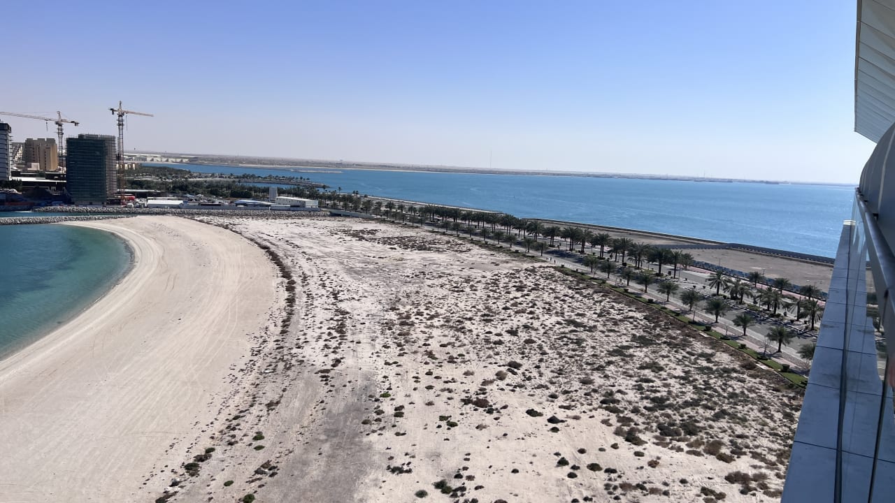 Strand Hampton by Hilton Marjan Island