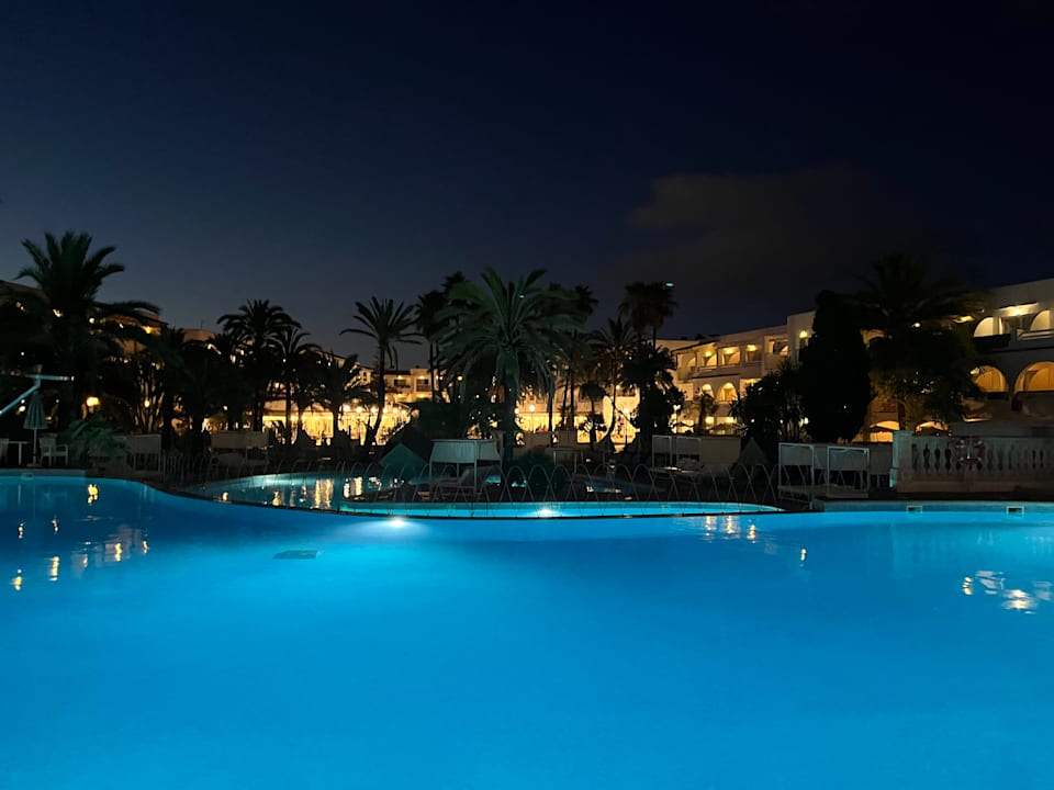 Pool Calimera Fido Gardens