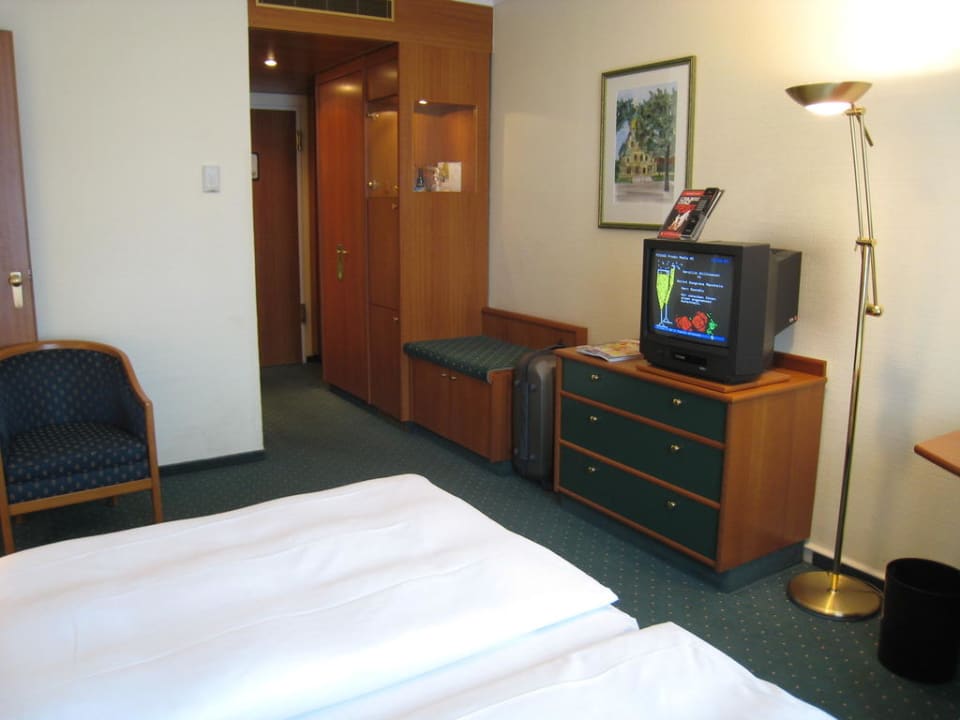 Schlafzimmer der Junior Suite Dorint Kongresshotel Mannheim