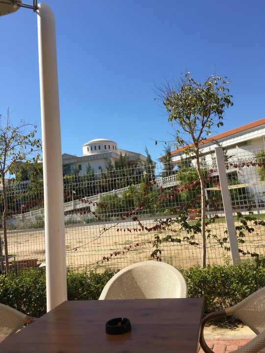Gartenanlage Ramada Resort by Wyndham Side