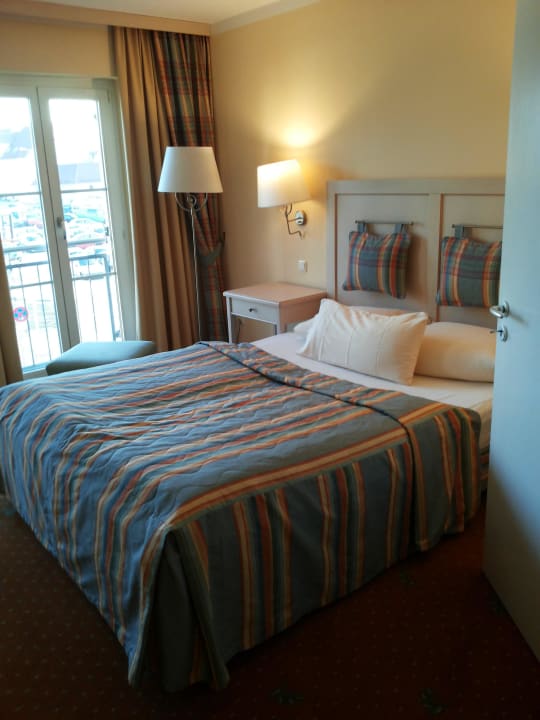 Gemütliches Bett Hotel Ampervilla