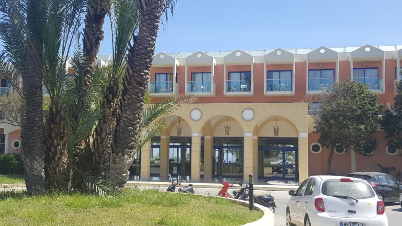 Außenansicht Kresten Palace Hotel