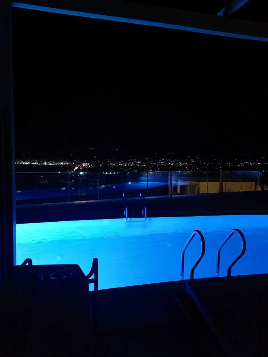 Pool Enorme Santanna Beach