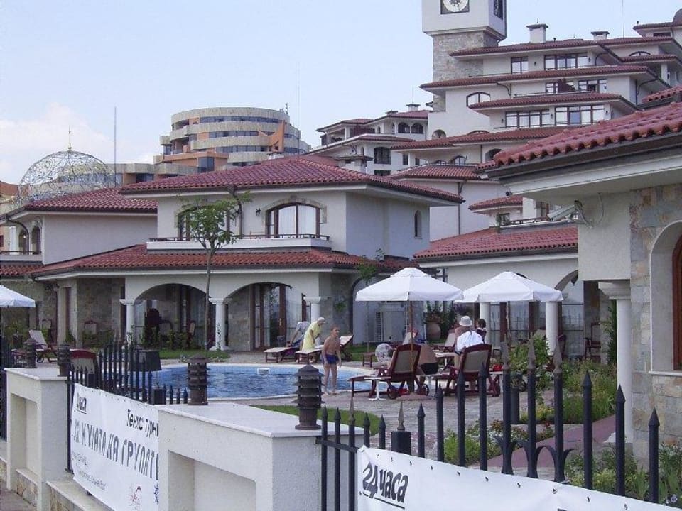 RIU Helena Sands Helena Sands