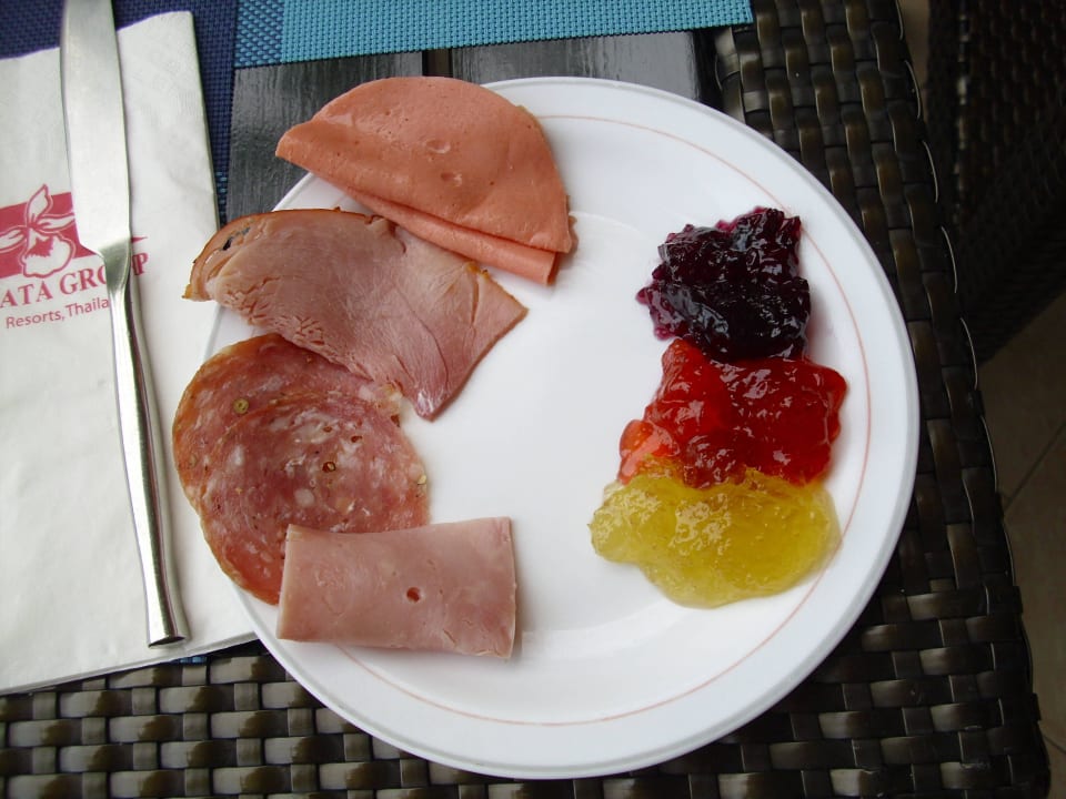 Grosser Wurstauswahl, für mich wichtig, noch besser Rest Beyond Karon - Adults only 18+