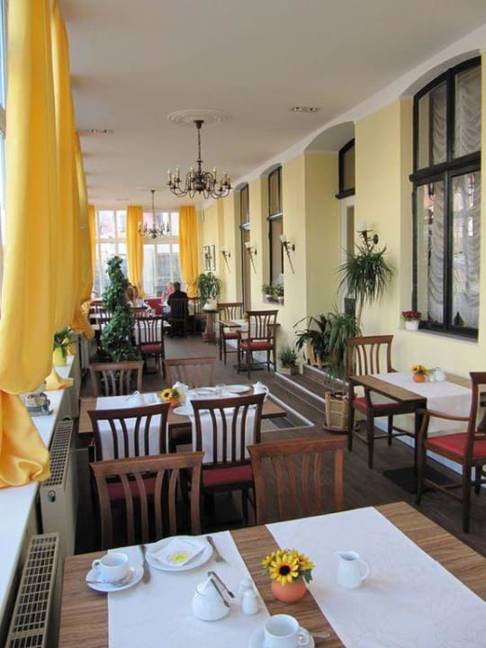 Frühstück in der Veranda Hotel Weisse Düne