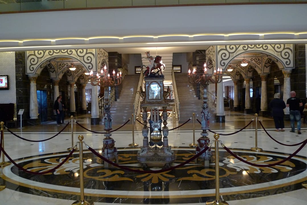 Lobby Royal Holiday Palace