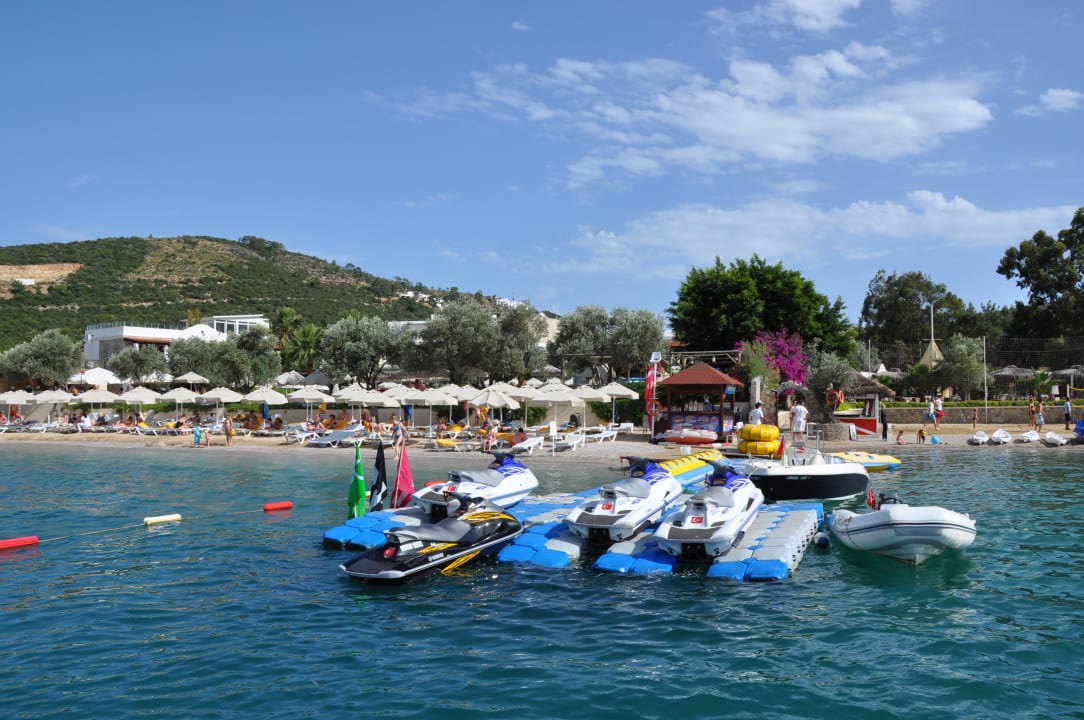 Strand Izer Hotel & Beach Club