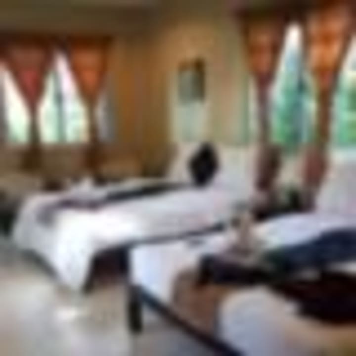 Das Zimmer mit 2 riesigen Betten Hotel Lanta Castaway Resort