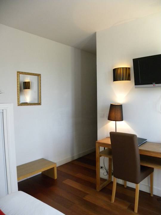 Zimmer Hotel La Bastie D'Urfé