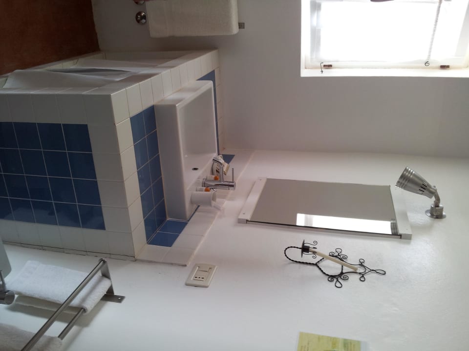 DZ Waschtisch Spinguera Ecolodge