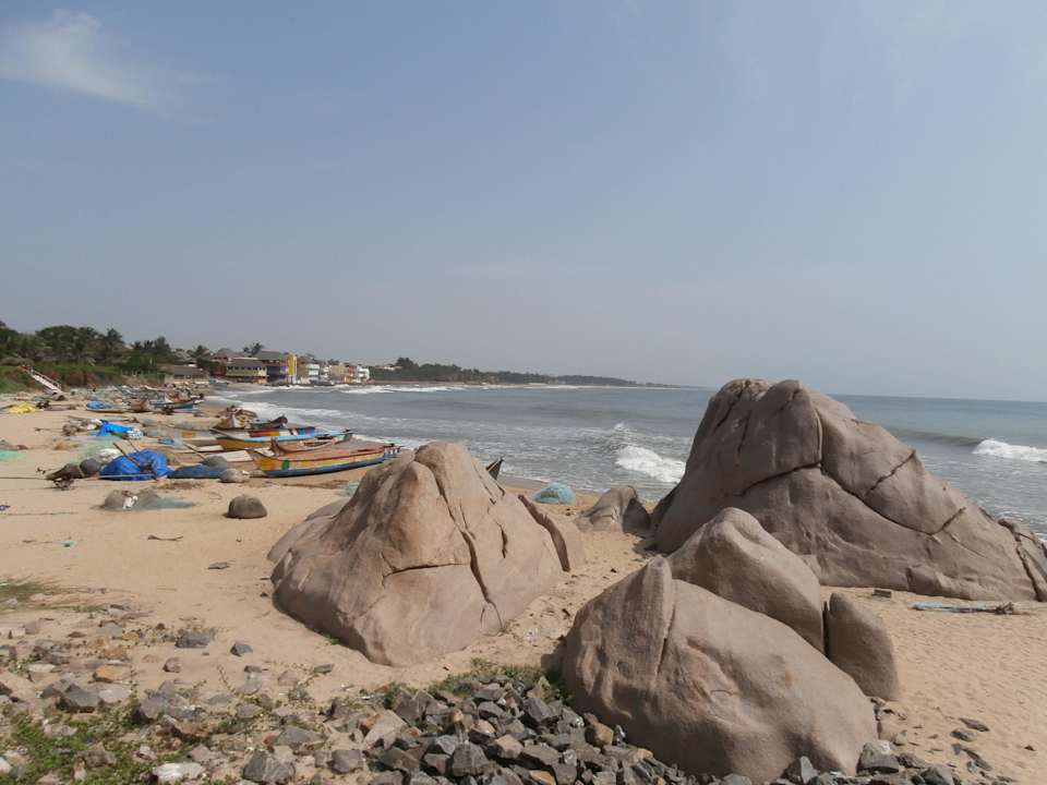 Ufertempel Chariot Beach Resort