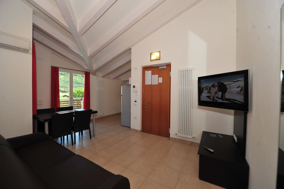 LIVING ROOM 4 Limoni Apartment Resort