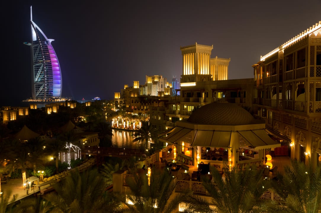 Blick von der Club Lounge im Al Qasar Jumeirah Dar Al Masyaf