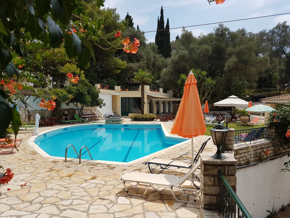 Pool Hotel & Apartments Liapades Beach