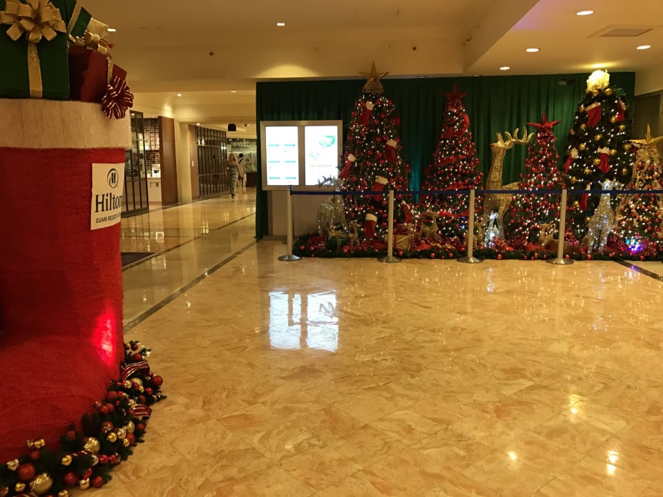 Lobby Hilton Guam Resort & Spa