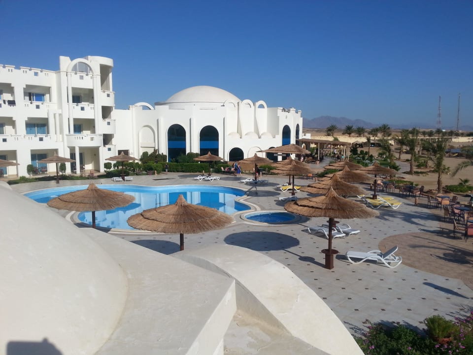 Pool Coral Sun Beach
