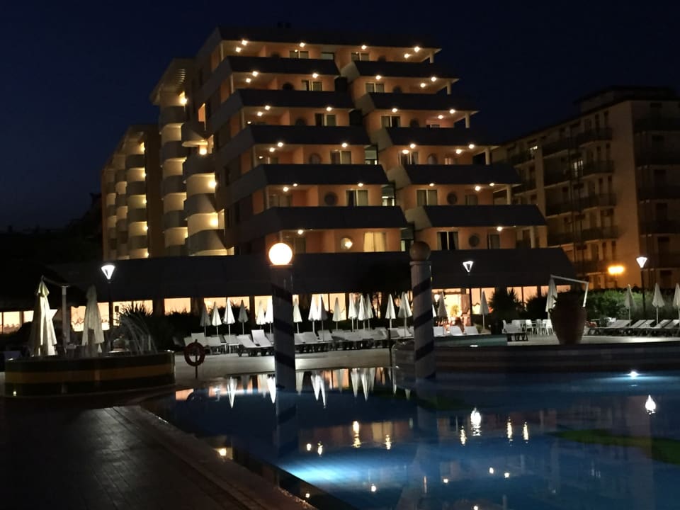 Außenansicht Aparthotel Holiday