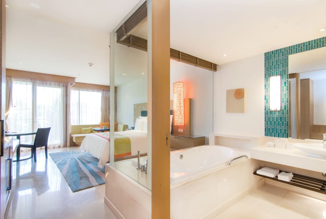 Zimmer Renaissance Phuket Resort & Spa