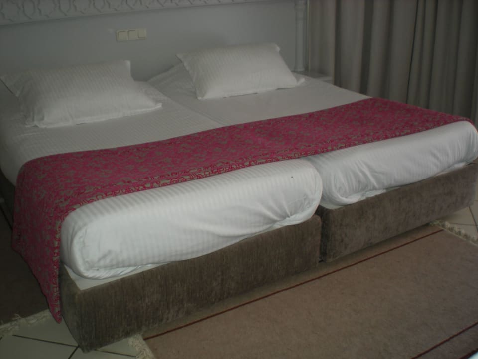 Lit très confortable  Hotel El Mouradi Palm Marina