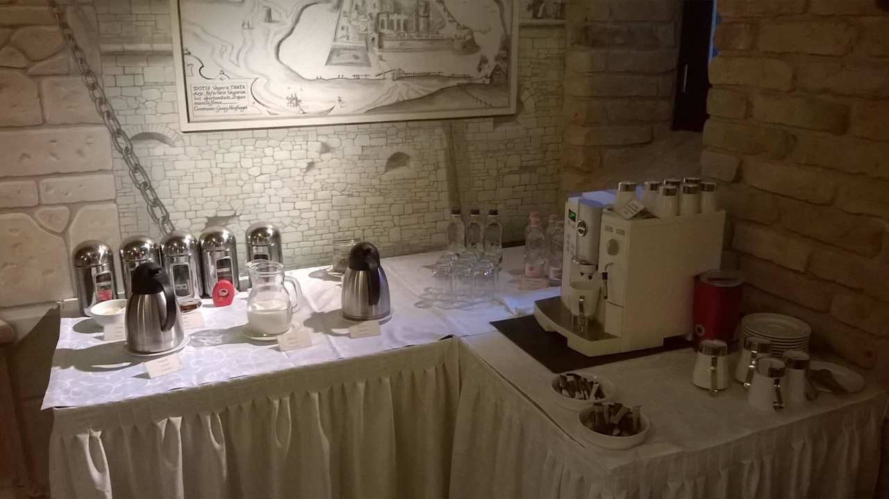 Frühstücksbuffet Hotel Platan Vararok Vendeghaz