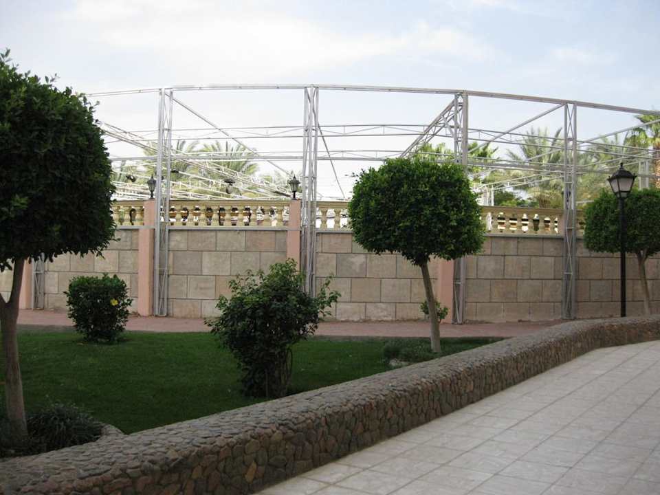 Theater Beach Albatros Resort