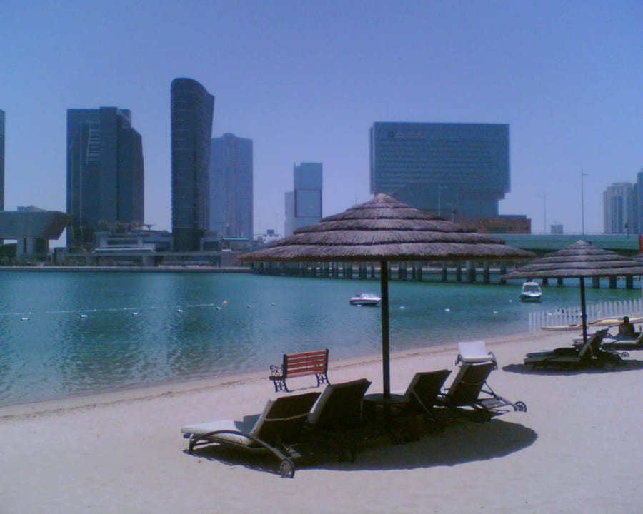 Zu heiß um zu baden Le Meridien Abu Dhabi Resort