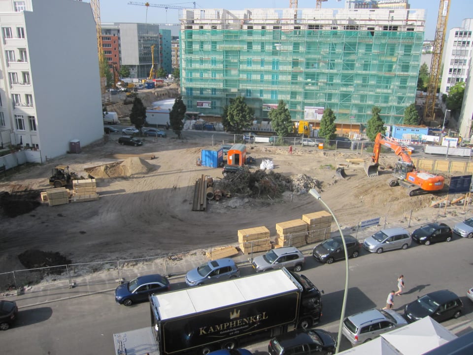 Die Großbaustelle... TITANIC Comfort Berlin Mitte