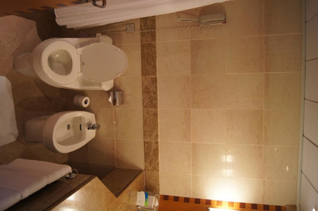 WC und Bidet Hilton Dubai Jumeirah