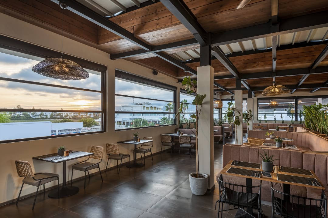 Gastro Sentido More Meni Residence & Suites