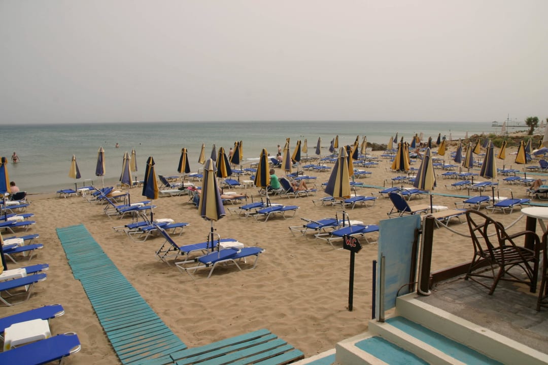 Strand vor dem Hotel Cactus Royal