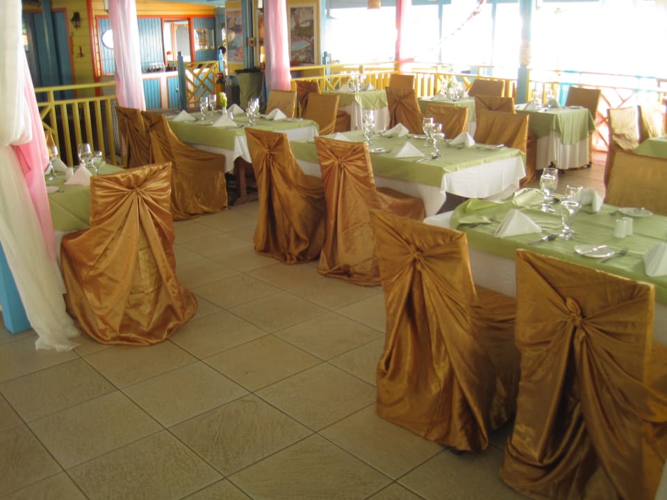 Mit Blick aufs Meer Bay Gardens Beach Resort