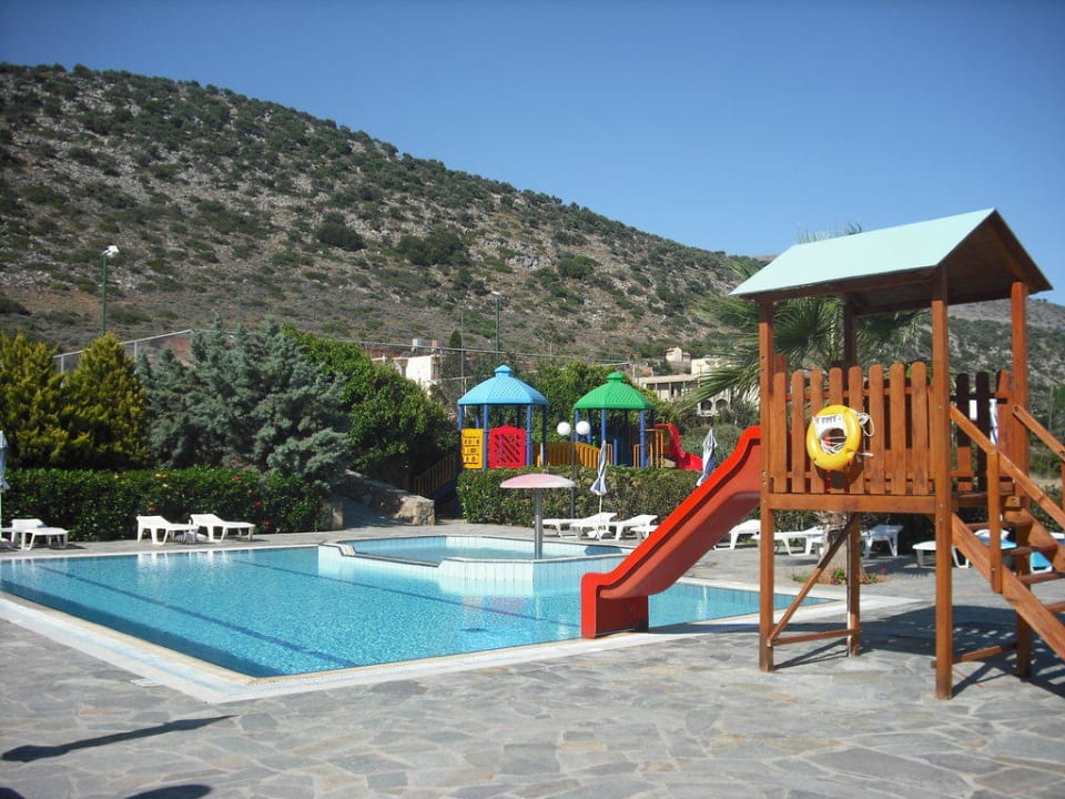 Ruhiger Kinderpool Sentido Kyknos Beach Adults Only 16+