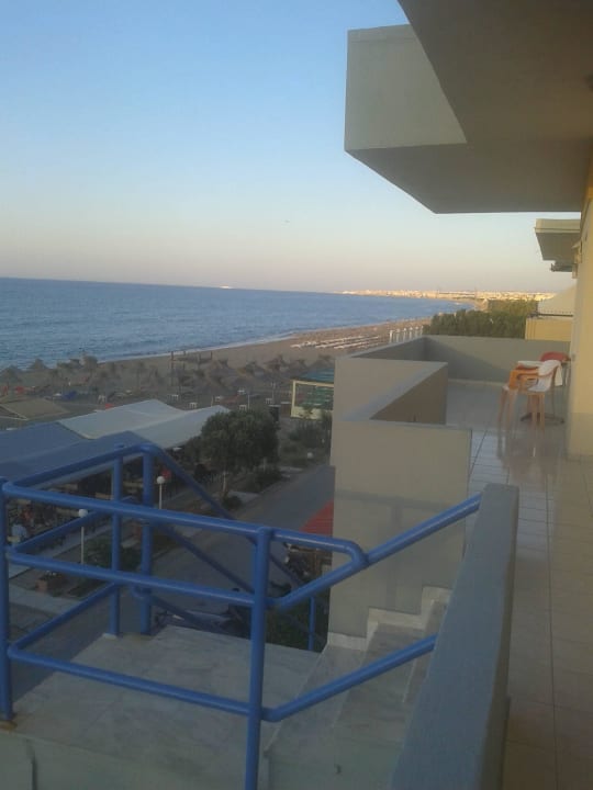 Ausblick vom Balkon, Richtung Herakleon Yianna Caravel By Checkin