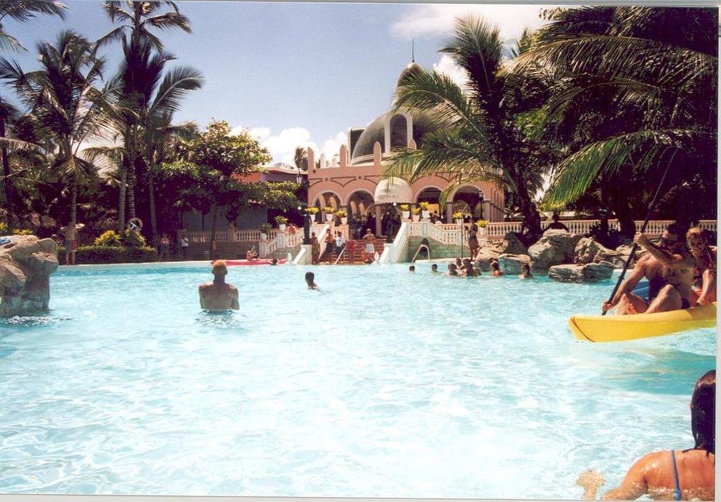 Pool Hotel Riu Bambu
