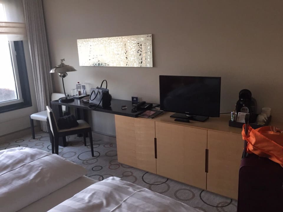 Fernseher Sheraton Berlin Grand Hotel Esplanade