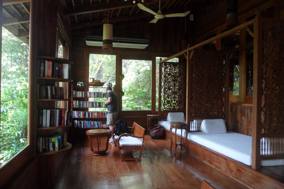 Hotelbücherei Santhiya Koh Phangan Resort & Spa