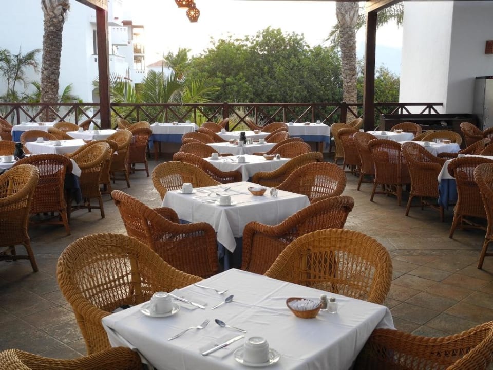 Draußen eingerichteter Restaurantteil Fuerteventura Princess