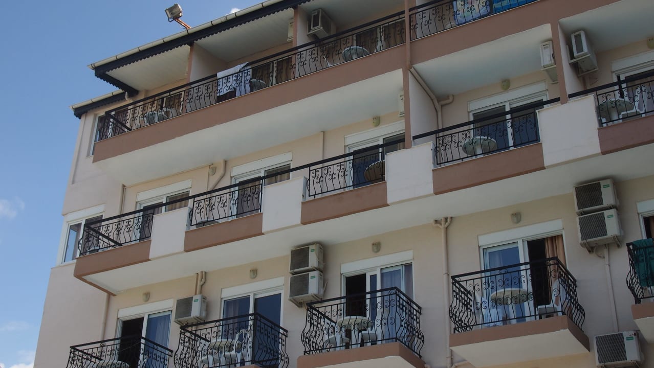 Widok z basenu Saygili Beach Hotel