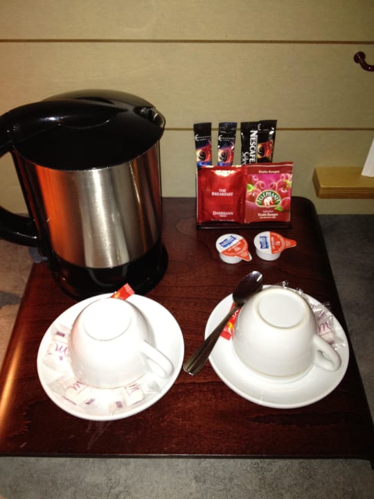 Tee und Kaffee auf dem Zimmer Appart'Hôtel Mercure la Défense Grande Arche