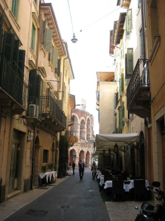 Vor dem Hotel Hotel Milano & Spa