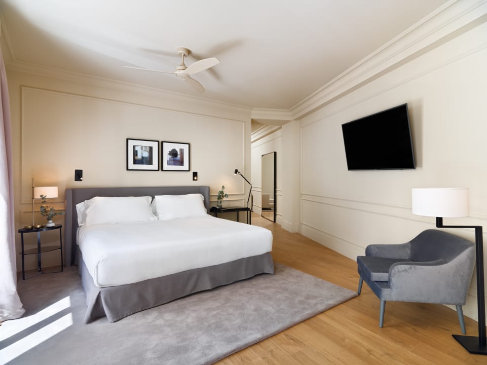 Zimmer H10 Palacio Colomera
