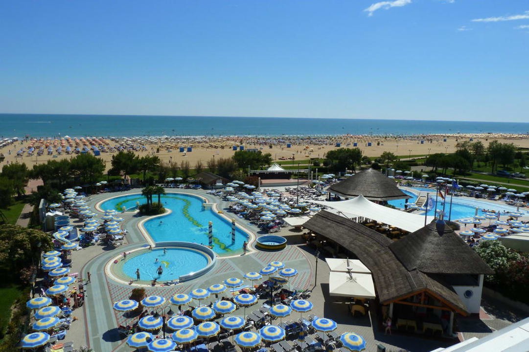 Erholsamer Ausblick  Aparthotel Holiday