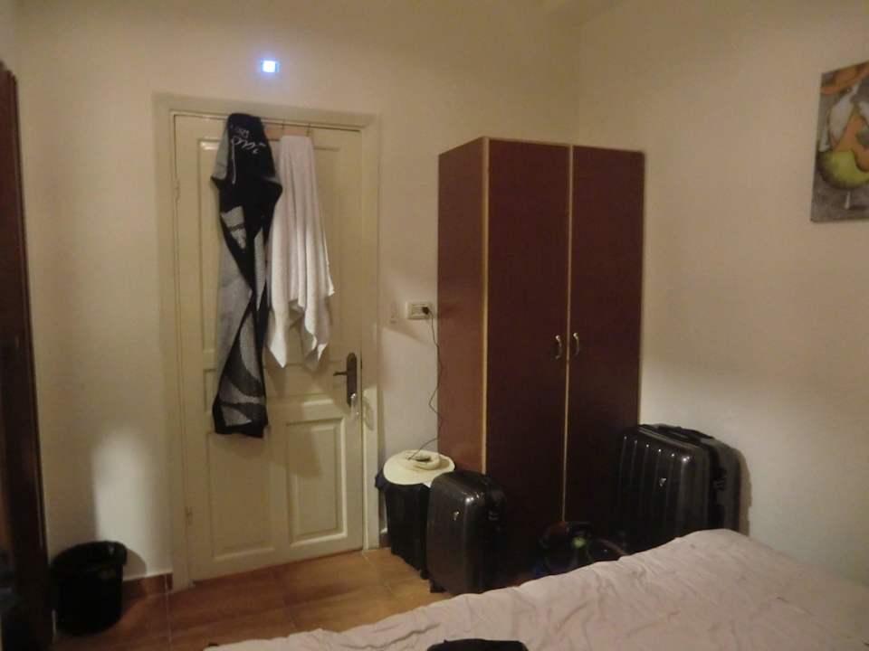 Schrank und Eingangstür The Boutique Hotel